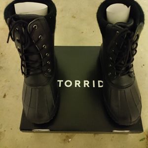Torrid women's size 10 black winter boots